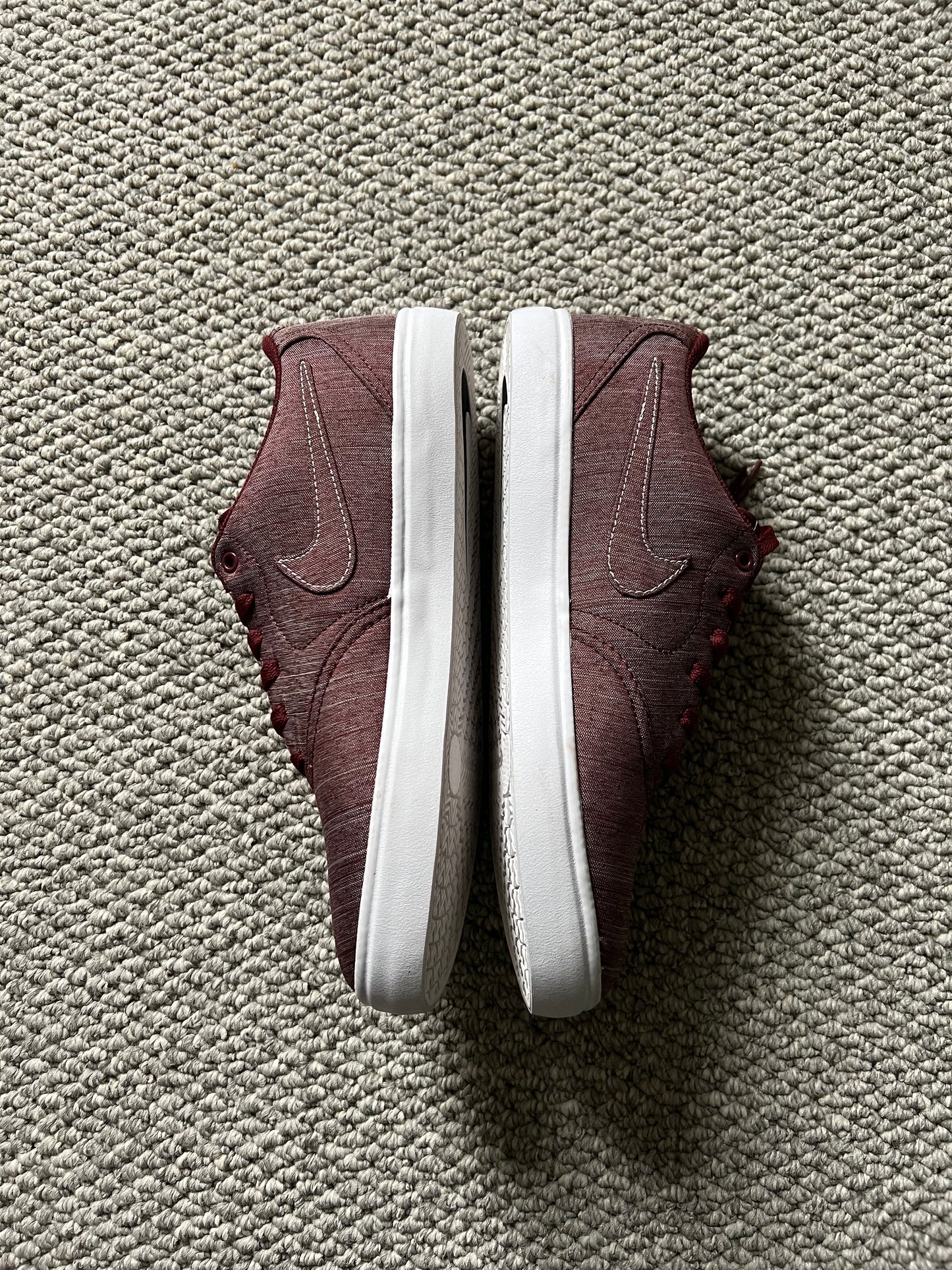 Red Nike SB Solar CNVS PRM