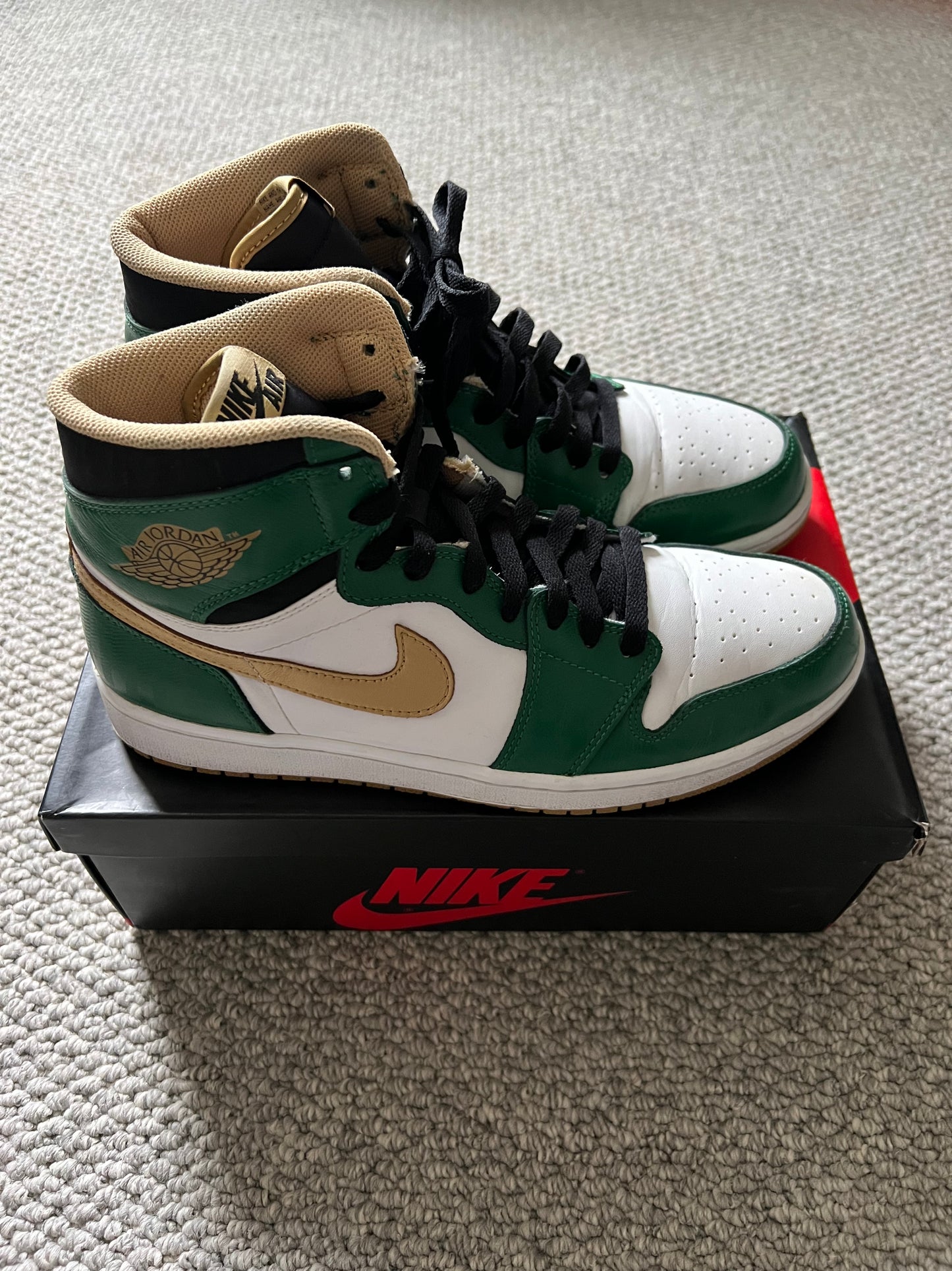 Celtics Jordan 1 Retro High OG
