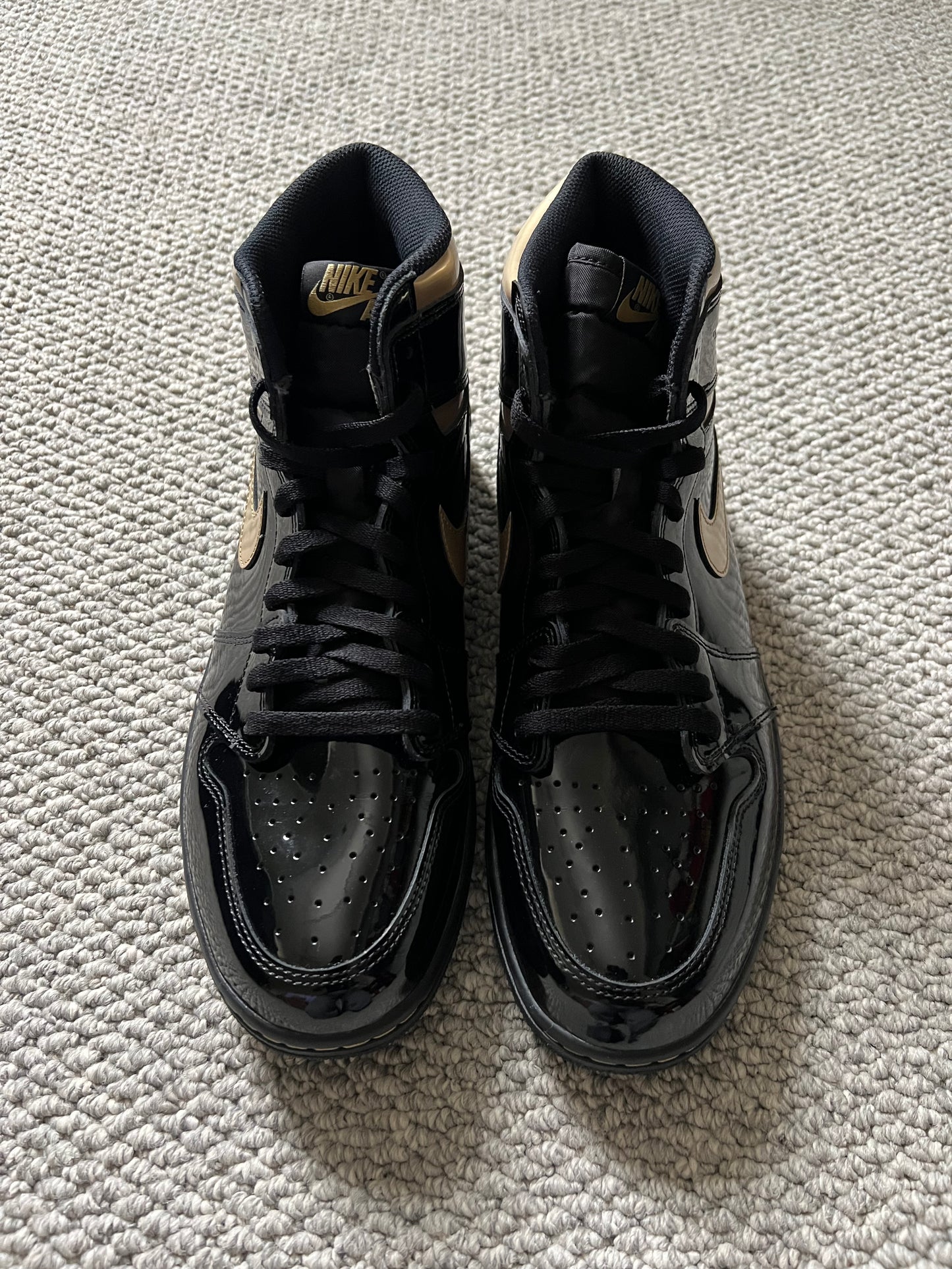 Black Metallic Gold Jordan 1