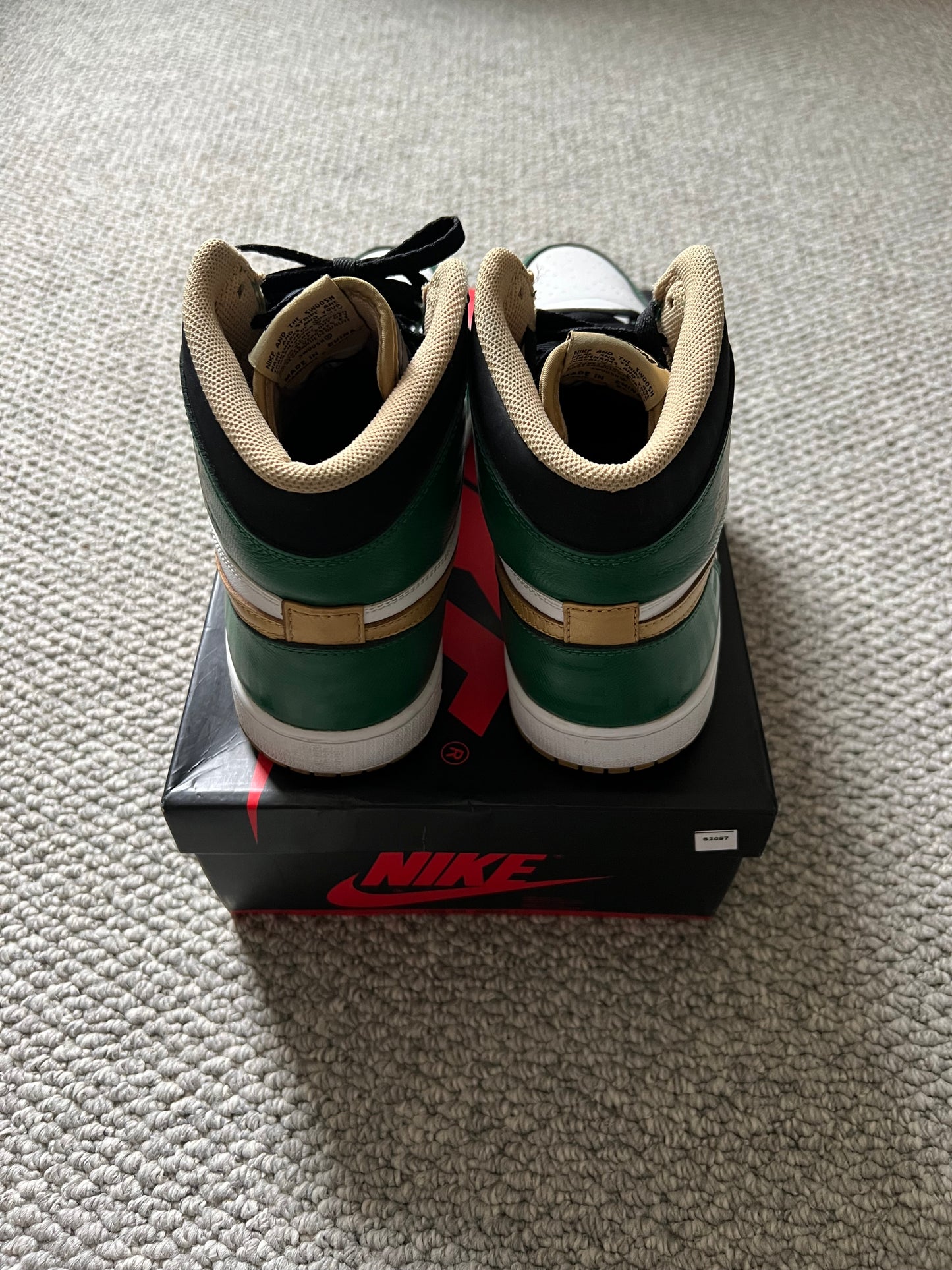 Celtics Jordan 1 Retro High OG